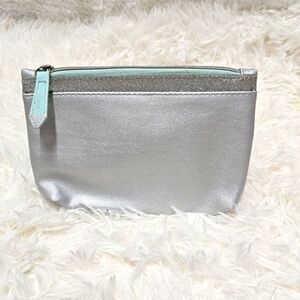 Ipsy Glam Bag Limited-Edition December 2017 Pretty Festive Glitter Silver Blue